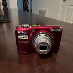 (Mint) Nikon Digital Cam {business listing}