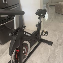 Spin Bike With Screen Works