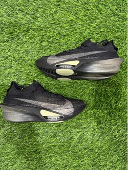 Alpha fly 3 Nike sz 9 brand new