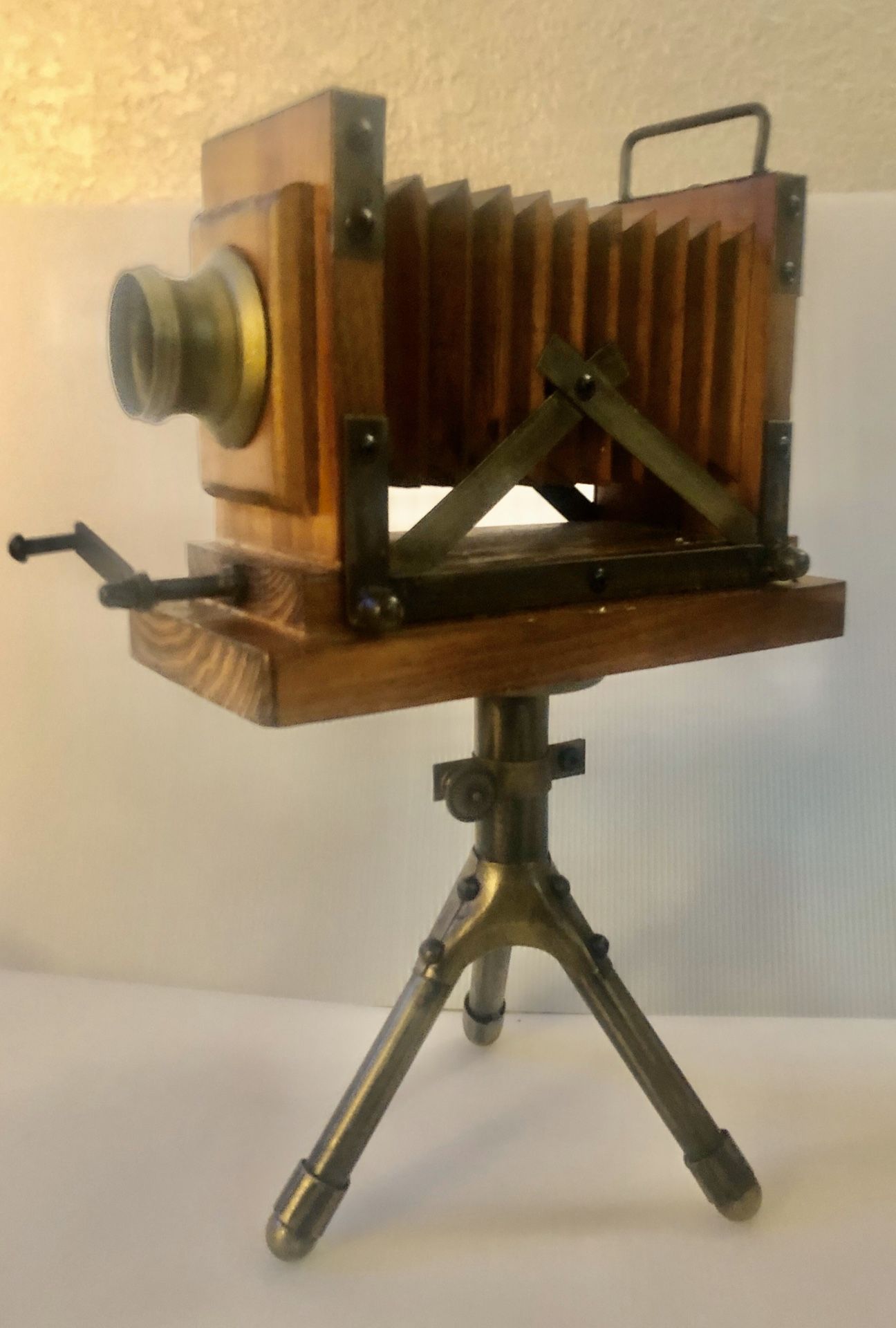 Old fashion “vintage” tripod accordion camera 📸