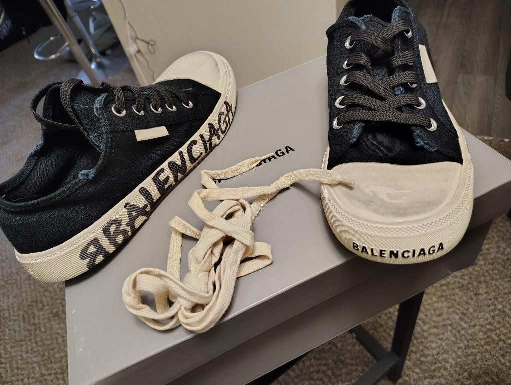 Balenciaga Chusckster 