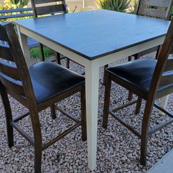 4 Chair  Table 