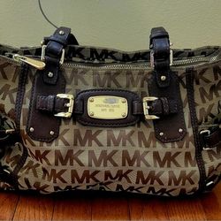 Michael Kors Gansevoort LG Monogram 
