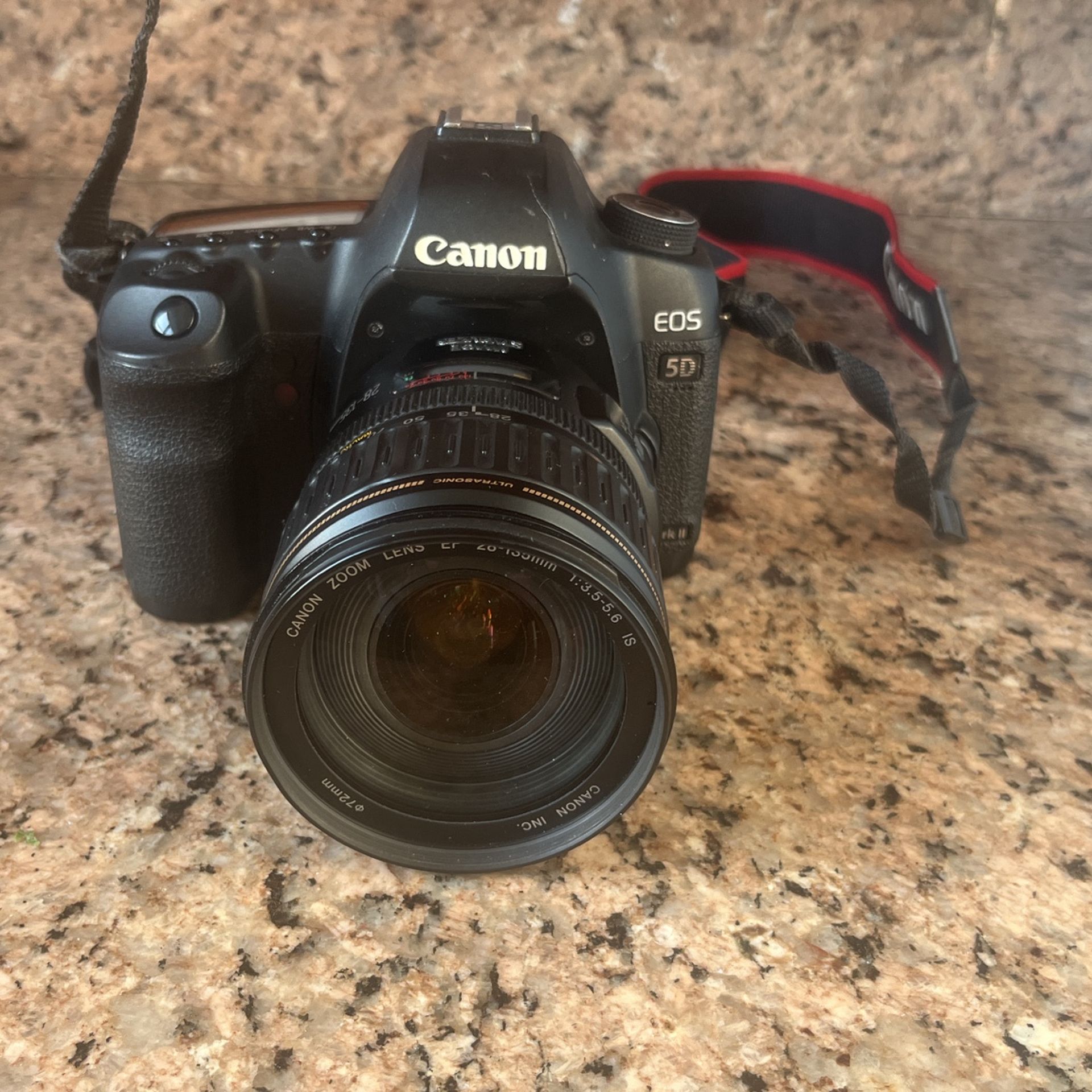 Canon DS126201 Camera 