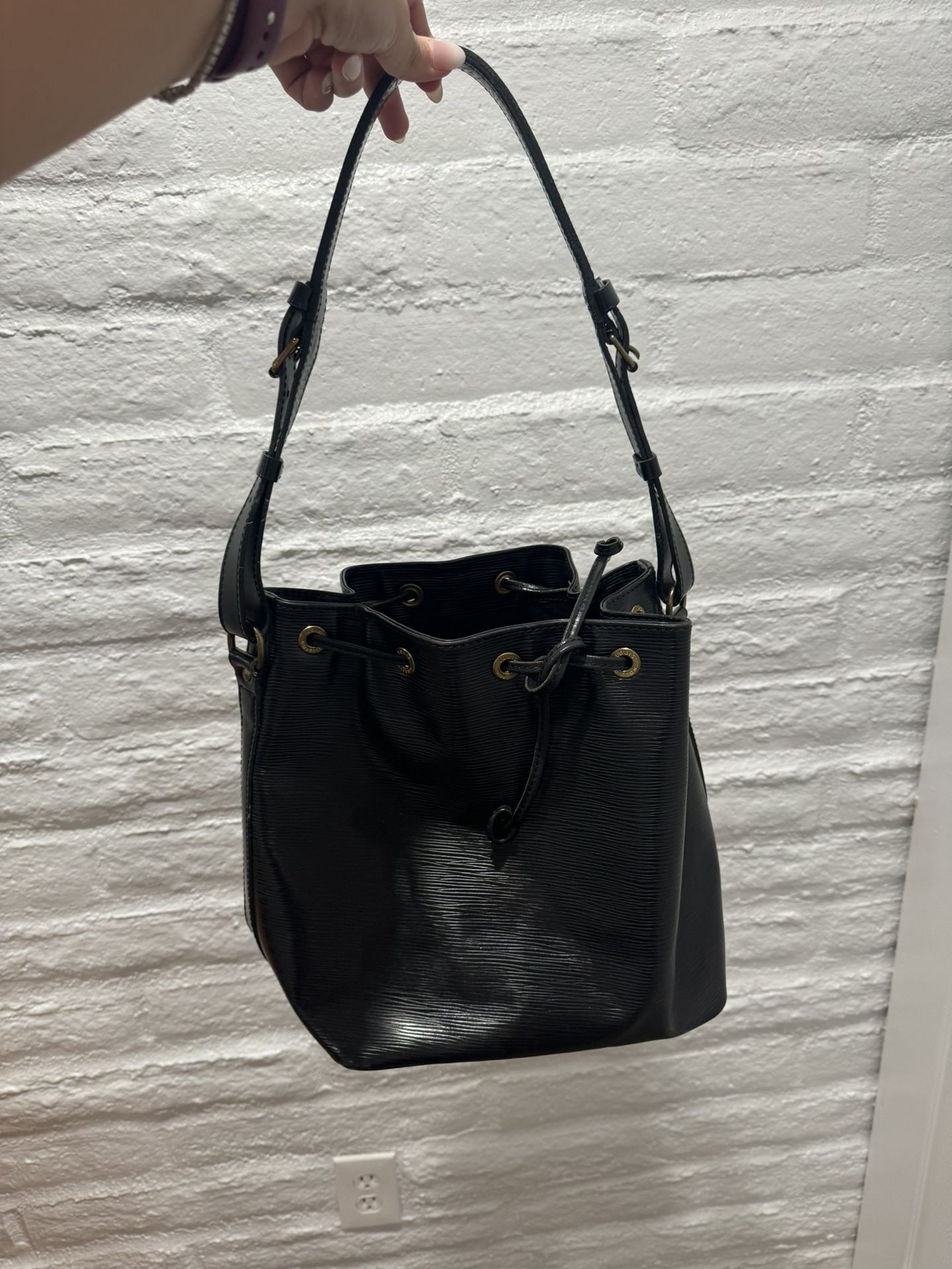 Louis Vuitton Bucket Bag 