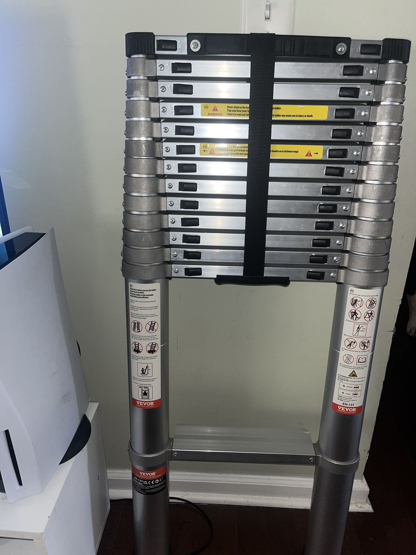 Vevor Telescoping Ladder