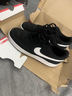 Size 9 Black Nikes Brand New Men’s