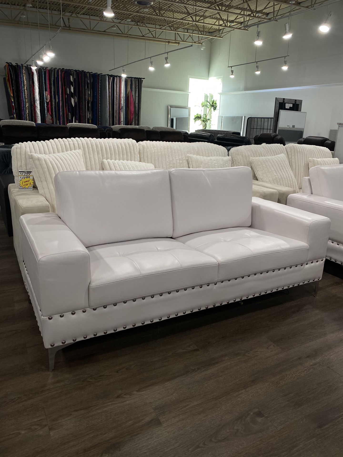 SOFA LOVESEAT LIVING ROOM SET ON SALE JUEGO DE SALA EN VENTA AHORA OFFER ENDS 11/20!!!*** BUY SOFA GET LOVESEAT FREE !!!**