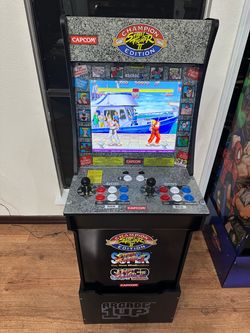 Arcade 1UP Street Fighter with Riser