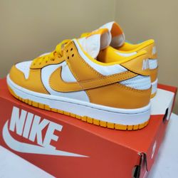 Nike Dunks 