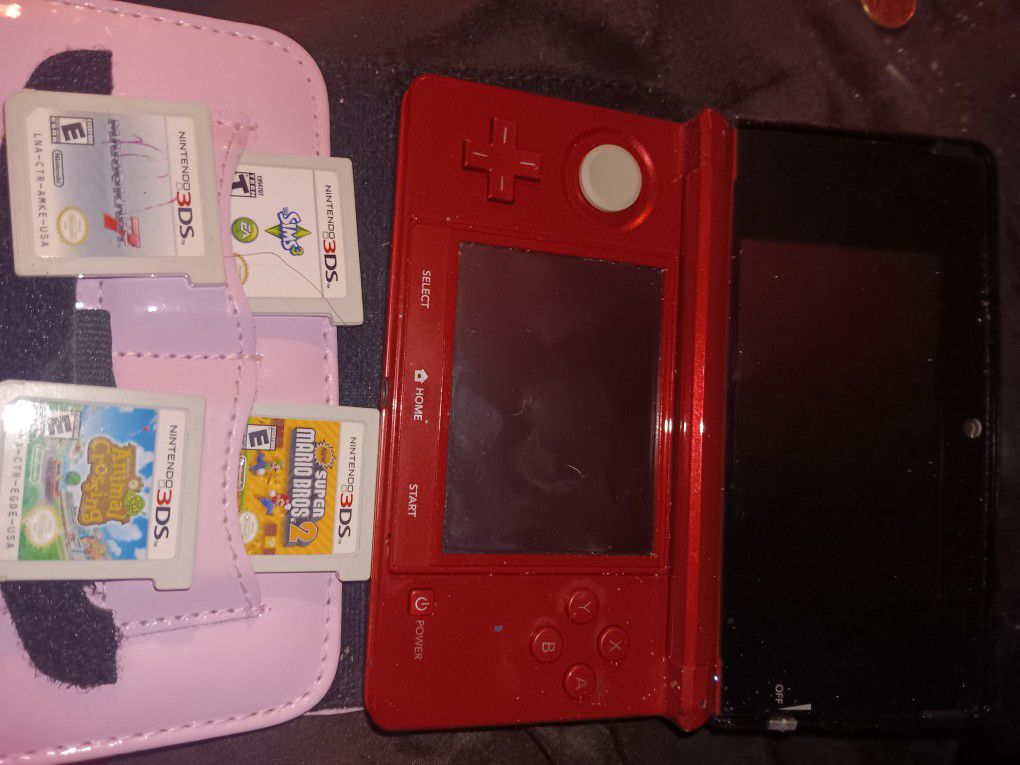 3dss 4 Games And Hello Kitty Case