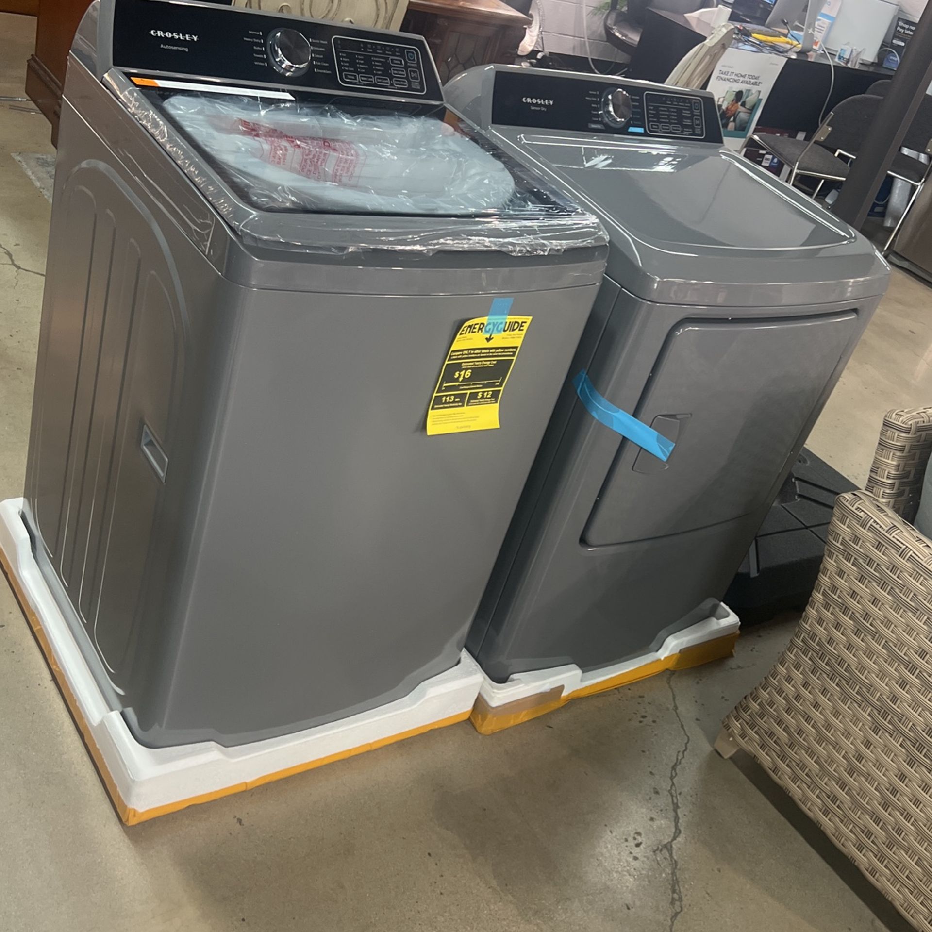 Crosley Washer And Dryer GAS Brand New 10 Years Warranty
