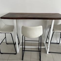 Modern Bar-Height Table with White Leather Bar Stools – Sleek Design & Perfect for Any Space!