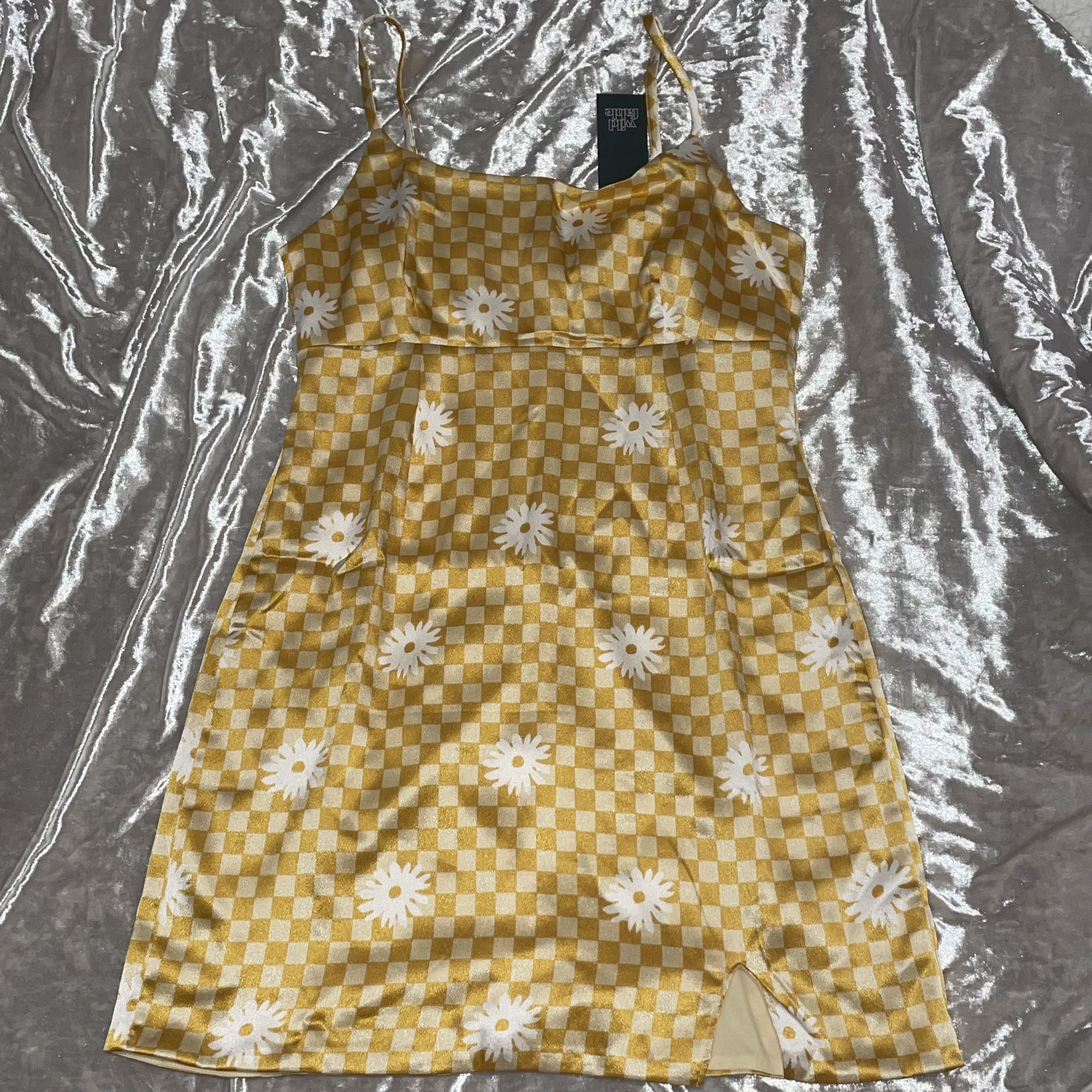Juniors Yellow Checkered Daisy Dress