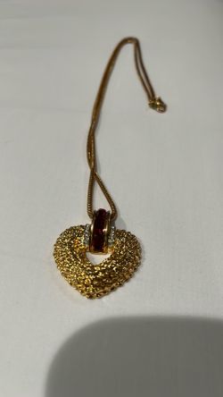 vintage-style gold-tone textured heart pendant necklace
