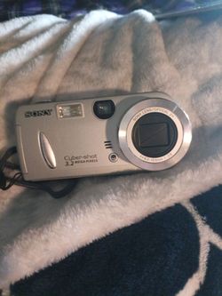 Sony Cyber-shot 3.2MP Digital Camera