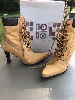 High heel lace up boot New Camel color size 7.5