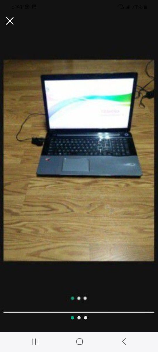 Toshiba satellite 6gb ram, 1 tb HDD, 17" inch