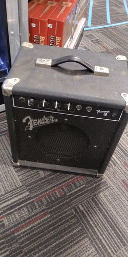 FENDER Frontman 158 guitar amp.