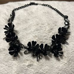 Vera Wang Black Flower Necklace 
