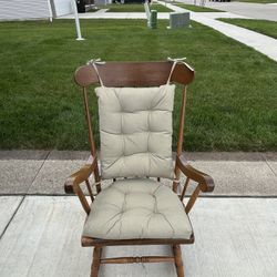 Rocking Chair With Cushions 