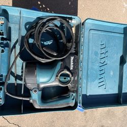 Makita Rotary Hammer (HR2811F)