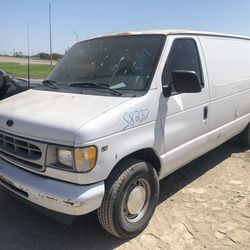 2001 Ford E-150 Econoline Base 8 Cyl 4.6L Car Parts