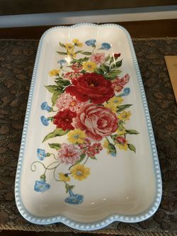 The Pioneer Woman Tray