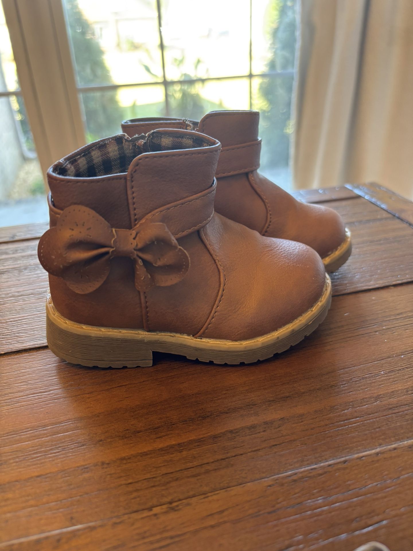 Toddler Brown Boots With Bow Accent
