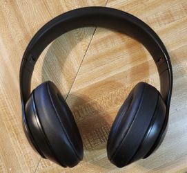 Beats Studio 3 Noise Canceling Head Phones