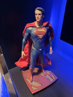 Man of Steel 2013 Statue
