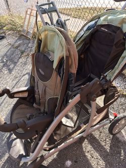 Carriola doble $35 (precio firme)