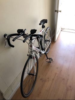 Schwinn Axios TT Road Bike – Lightweight Aluminum – $200