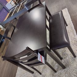 BRAND NEW KITCHEN TABLE WITH BENCH