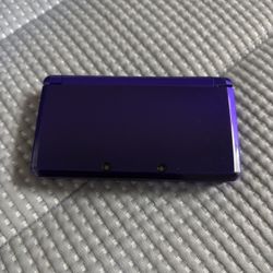 Nintendo 3ds -purple