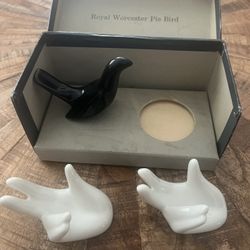 Royal Worcester pie bird And 2 Ceramic Hand Plant Sphere Ring Holder Miniature Decor Figurine Tiny Stand