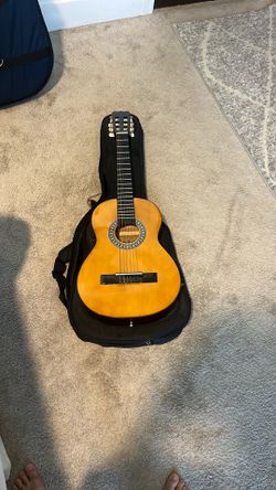 Guitar Works So-GWL-510 1/2 Beginner Guitar with Case