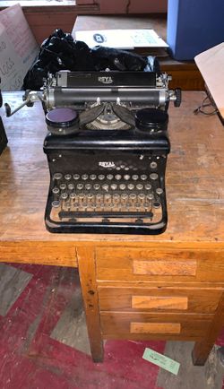Antique Royal typewriter