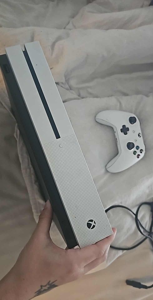 Xbox One S