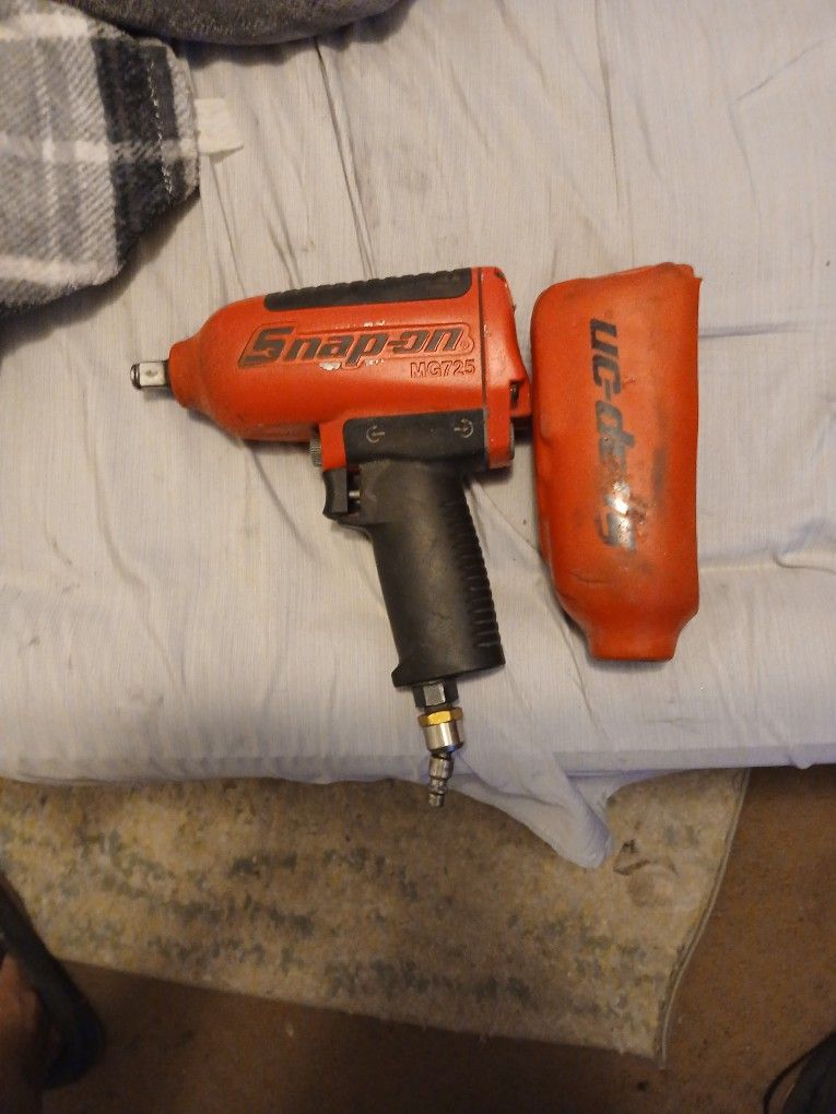 Snap-On 1/2 Heavy Duty Air Impact Wrench MG725