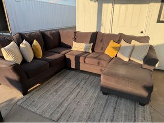 Sectional couch