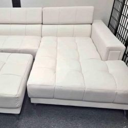 New Sectional Couch w/ Cocktail Ottoman! Free Delivery 🚚! Financing Available! 