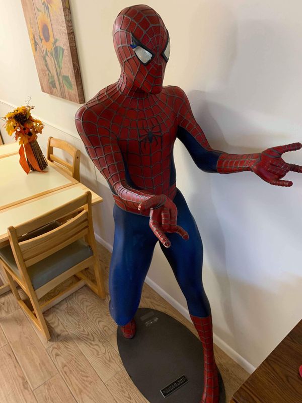 Spider Man life size statue (Original Spiderman from Blockbuster