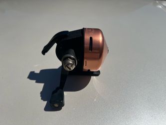 Like New Closed Face Garcia Fishing Reel