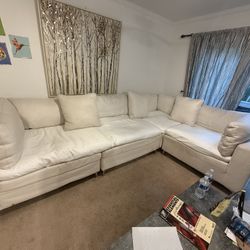 Sectional Off White 850$ Obo