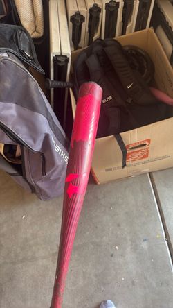 demarini voodoo size 32 valentines edition
