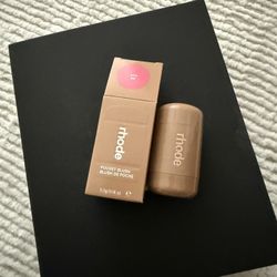 Rhode pocket blush Piggy