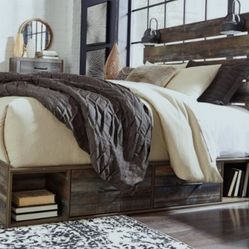 Bedroom Set - 4 Piece Queen