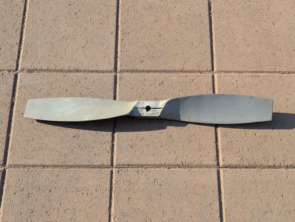 28 inch metal / Aluminum prop Propeller 3/4" center NR