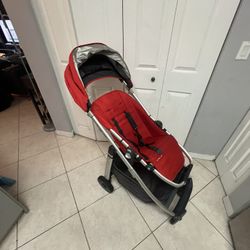 Uppababy full-size stroller with a streamlined design